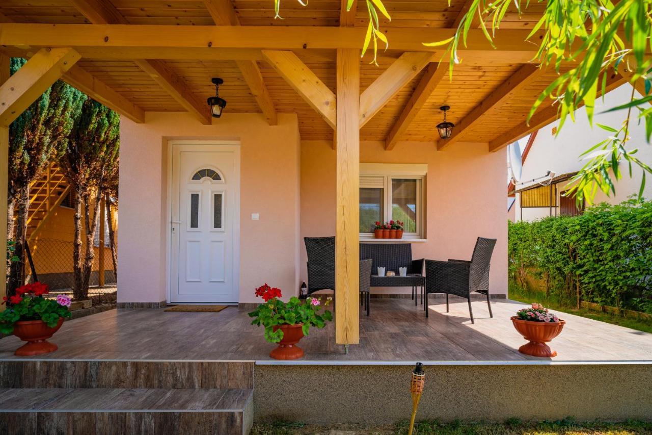 Pipacs Apartmanhaz Harkany Luaran gambar
